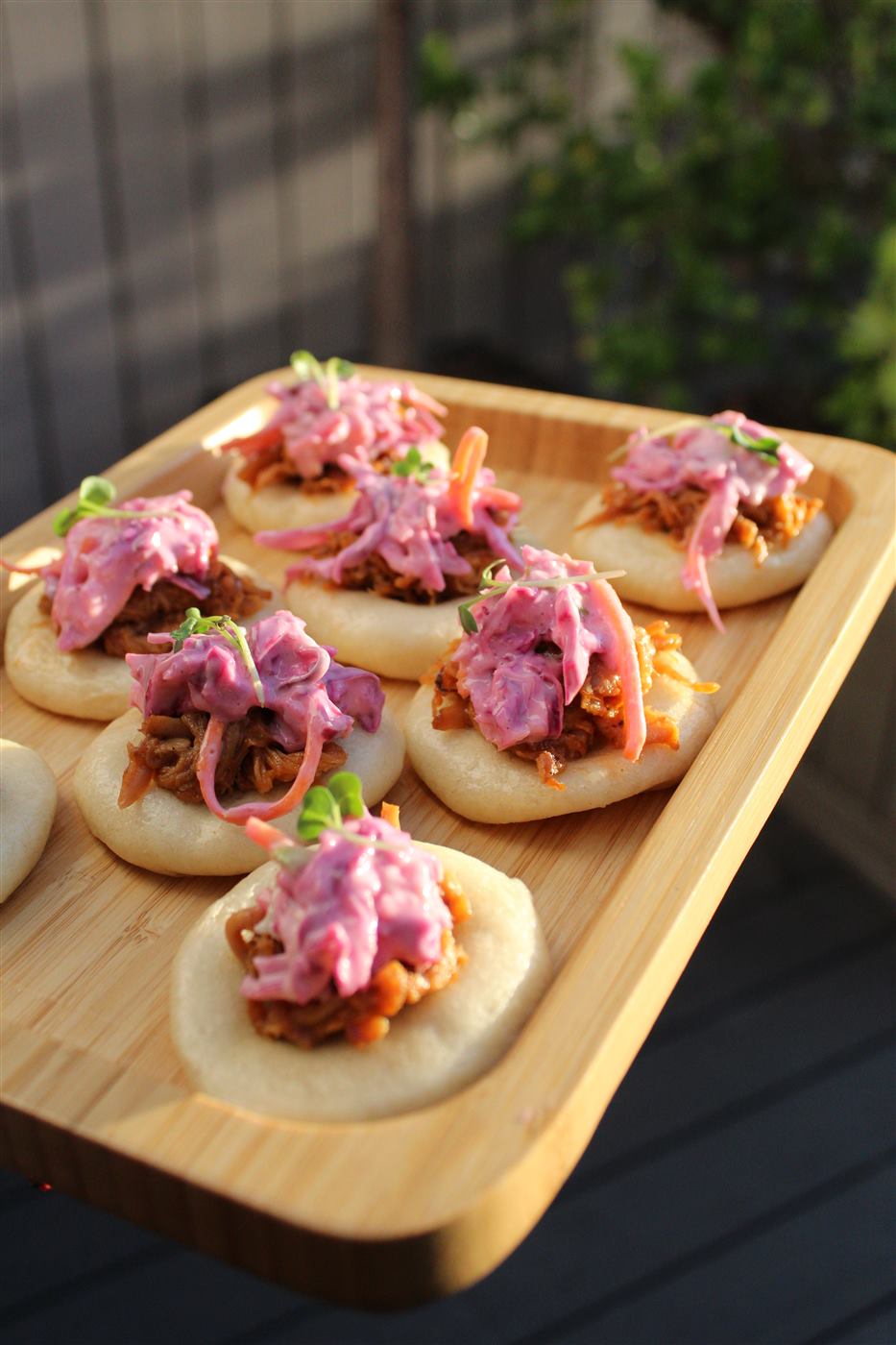 Bocados con cebolla morada